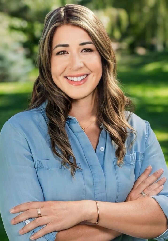 Hillary Harris, CPC-I is an EFT Therapist for Couples, families and individuals in Reno, NV